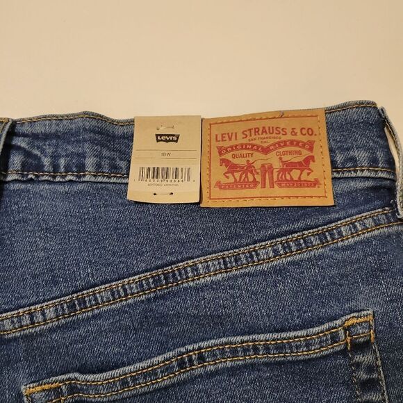 NEW 18W LEVI'S WEDGIE STRAIGHT LEG HIGH RISE BUTTON DENIM JEANS 18 W NWT - Picture 10 of 16